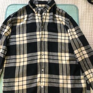 H&M flannel button down. Men’s large regular fit.